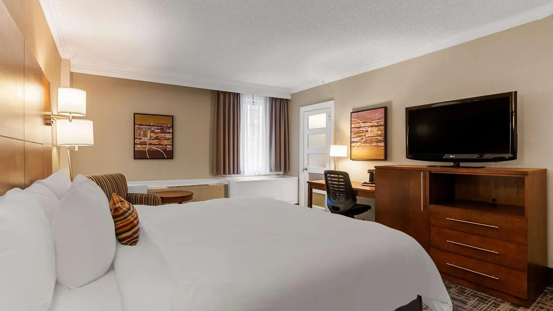 Best Western Ville-Marie Hotel & Suites Montreal