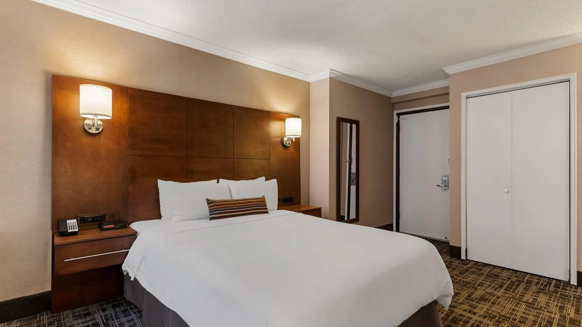 Best Western Ville-Marie Hotel & Suites Montreal
