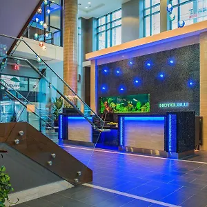Blu 4*, Vancouver Canada