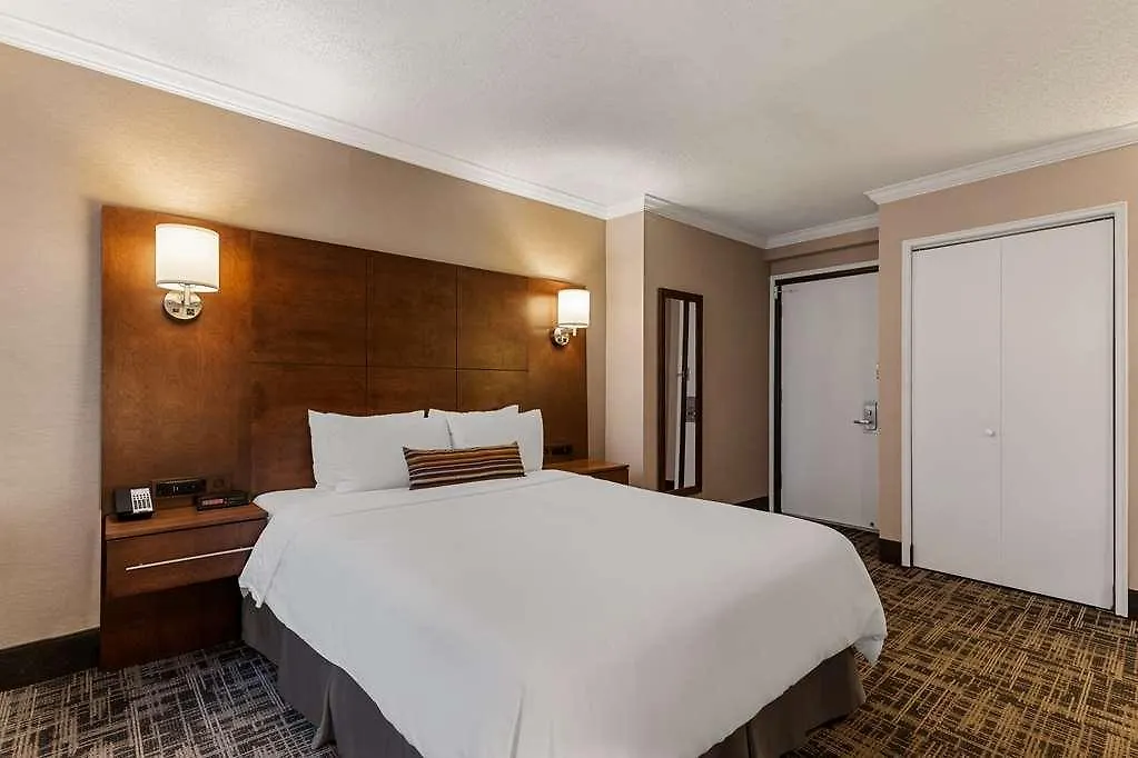 Best Western Ville-Marie Hotel & Suites Montreal