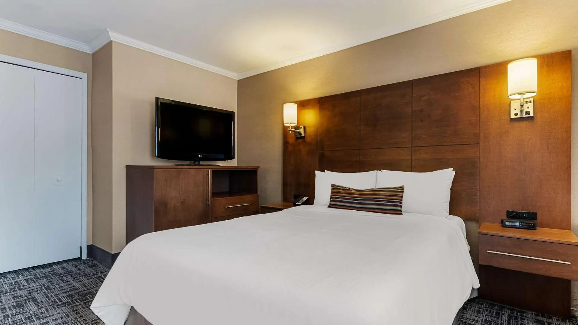 Best Western Ville-Marie Hotel & Suites Montreal