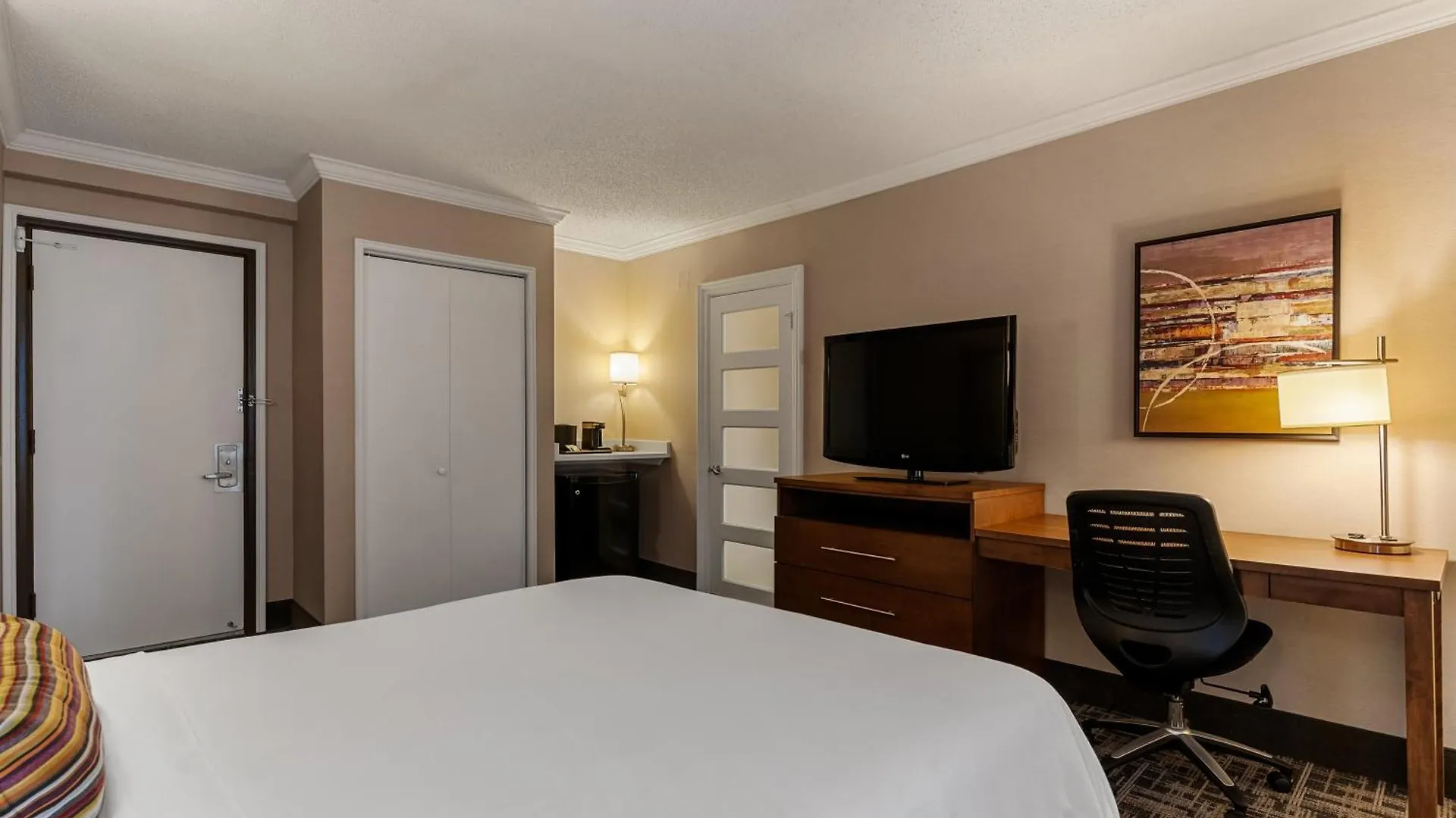 Best Western Ville-Marie Hotel & Suites Montreal